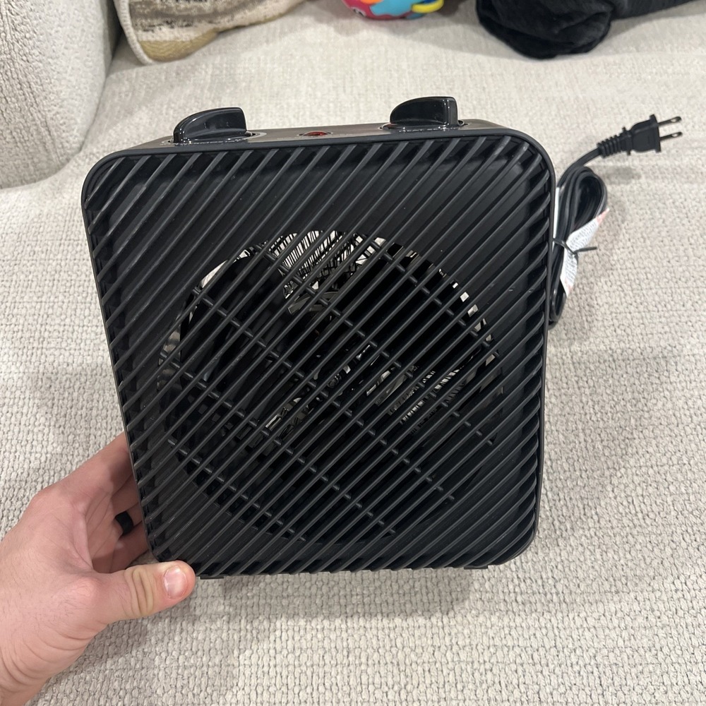 Pelonis 1500W 3-Speed Electric Fan-Forced Space Heater Black PSH08F1ABB OPEN BOX